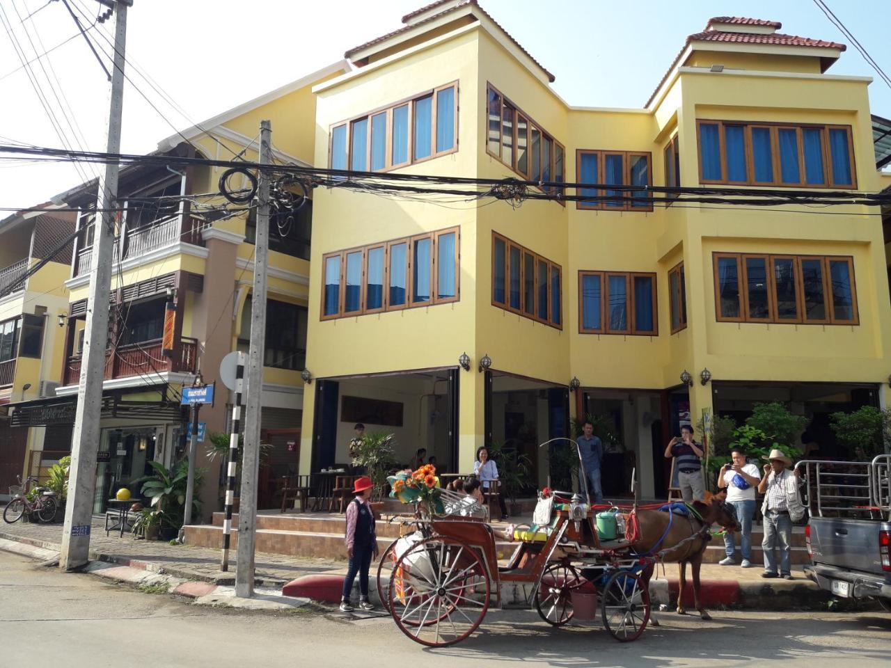Hôtel Ban Mae Boonthong à Lampang Extérieur photo